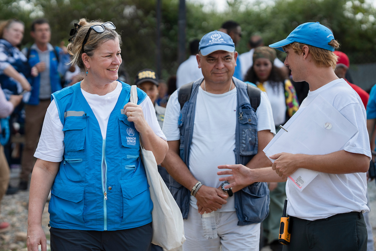 La Alta Comisionada Adjunta de ACNUR, Kelly T. Clements, durante su visita a la Estación Temporal de Recepción Migratoria de San Vicente, en el Darién. La Alta Comisionada Adjunta de ACNUR, Kelly T. Clements, durante su visita a la Estación Temporal de Recepción Migratoria de San Vicente, en el Darién.